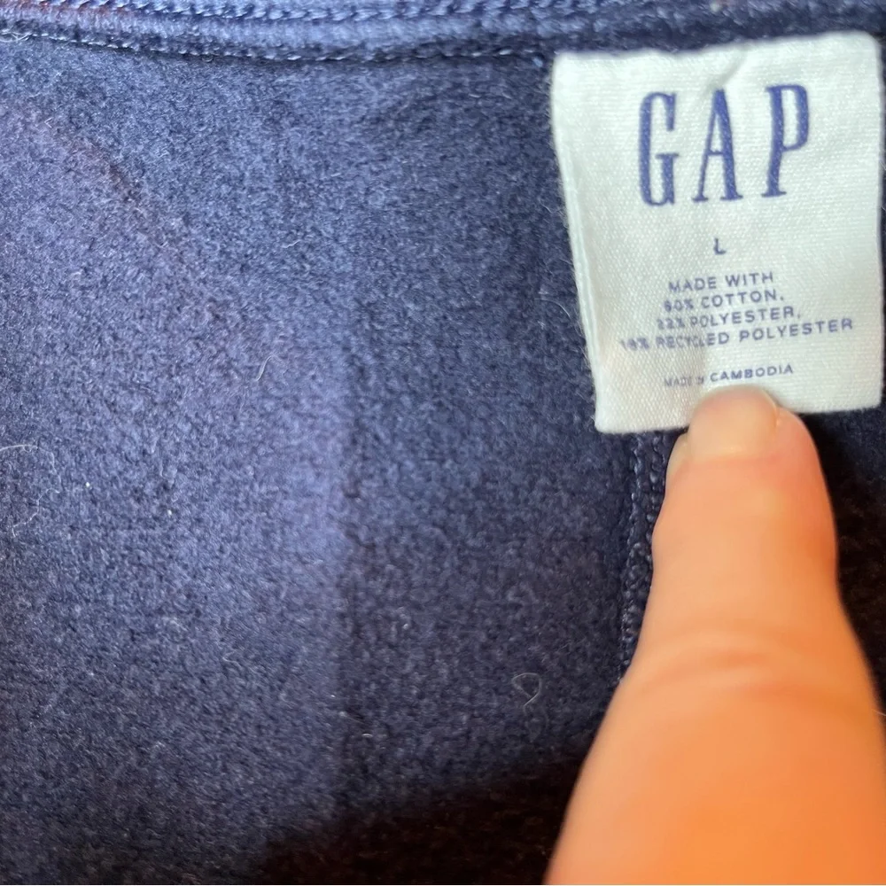 Gap navy 3.5” shorts with drawstring waist